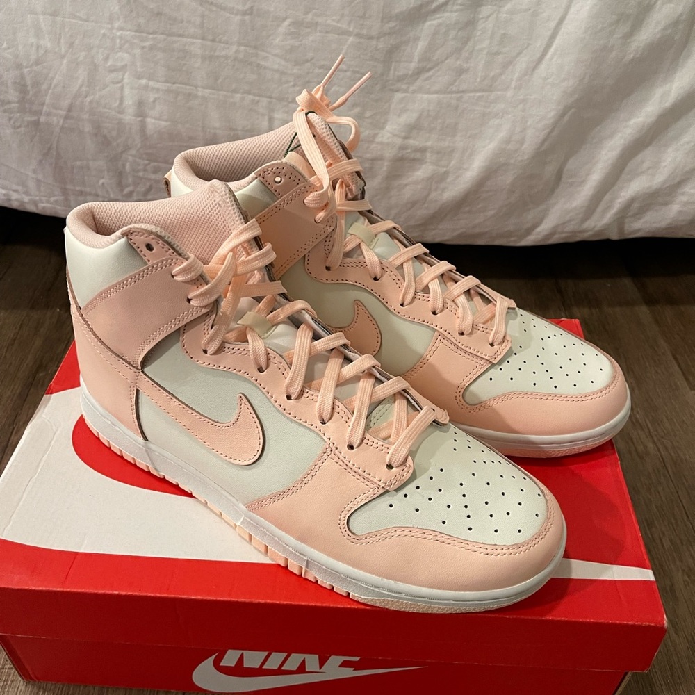 Dunk high crimson tint